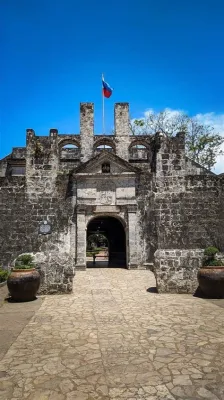  Fortaleza de San Pedro: Uma Fortaleza Colonial Imponente com Vistas Inesquecíveis da Baía de Cebu!