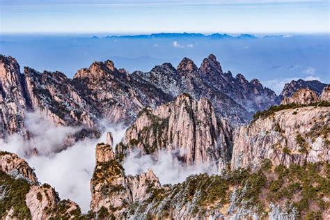 Parque Nacional das Montanhas Huangshan: Descubra as Nuvens dançantes e paisagens de tirar o fôlego!