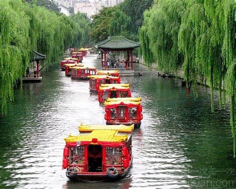  O Jardim Baotu Spring: Uma Sinfonia de Água e História em Jinan!